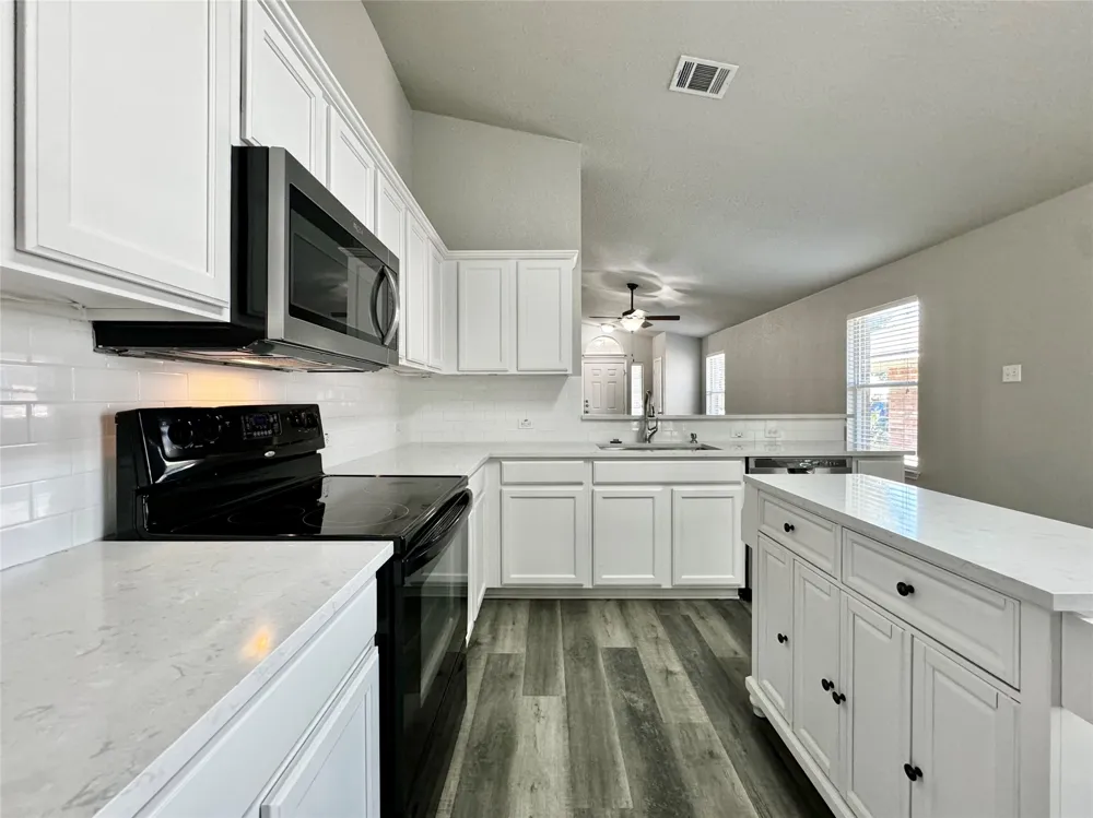 1014 Aiken Drive Leander, TX 78641