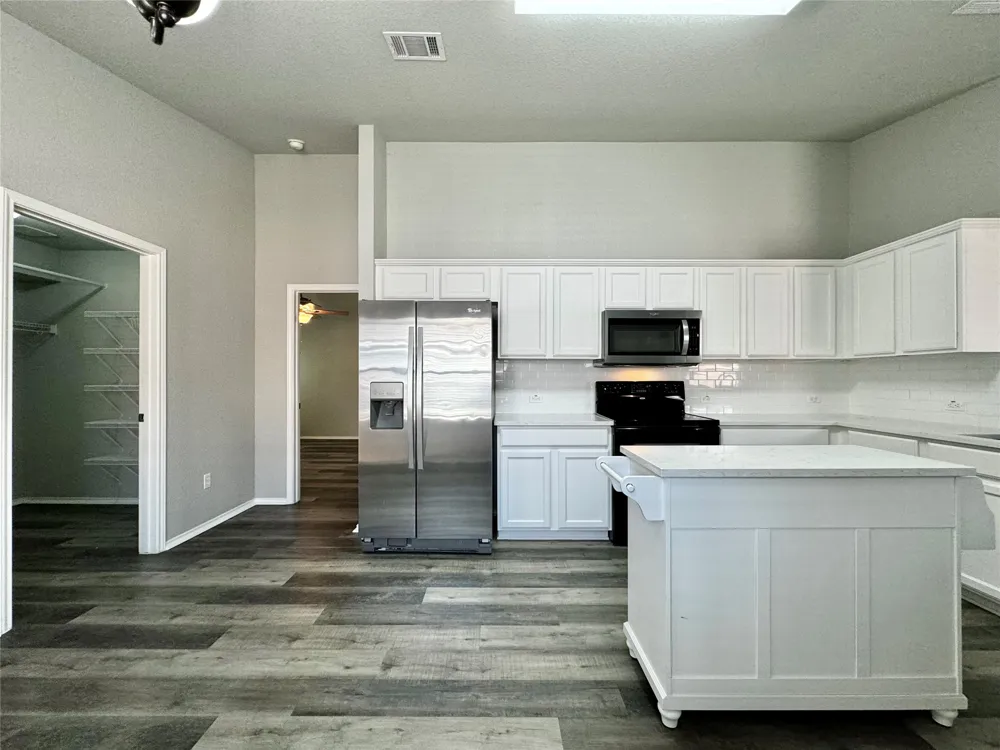 1014 Aiken Drive Leander, TX 78641