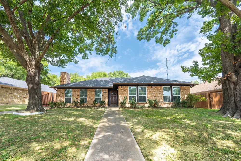 5505 Edgewater Circle Rowlett, TX 75088