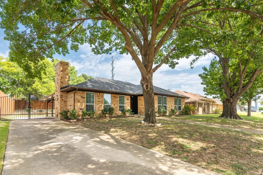 5505 Edgewater Circle Rowlett, TX 75088