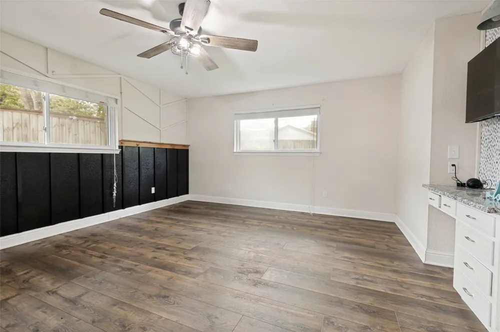 824 Wheelwood Drive Hurst, TX 76053