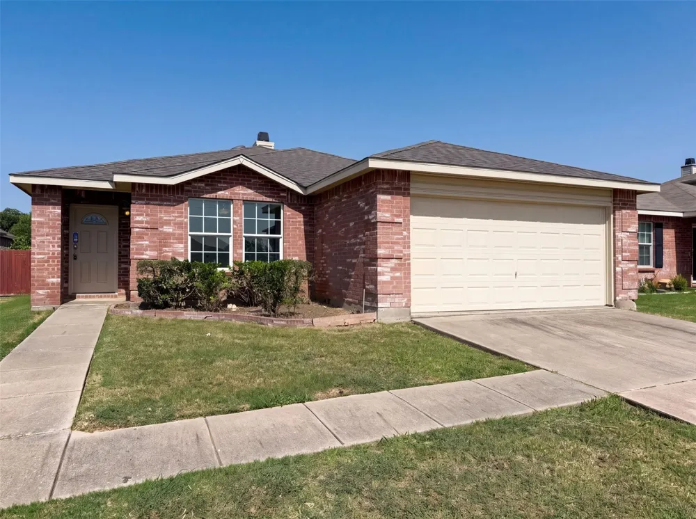 6200 St James Place Denton, TX 76210