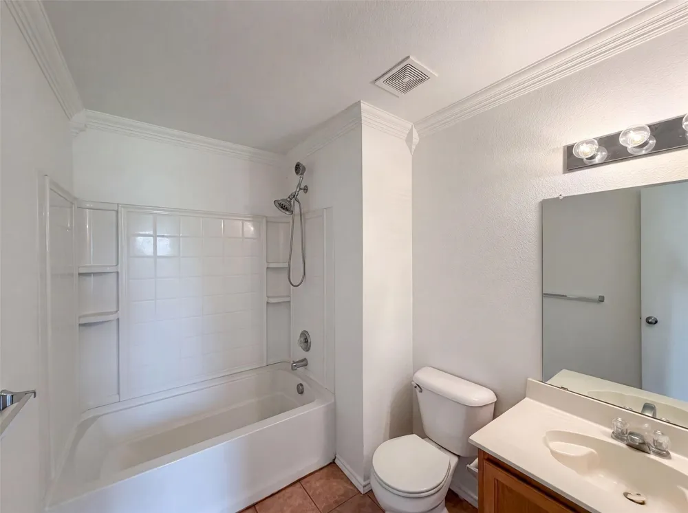 6200 St James Place Denton, TX 76210