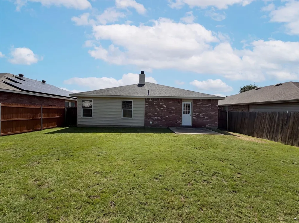 6200 St James Place Denton, TX 76210