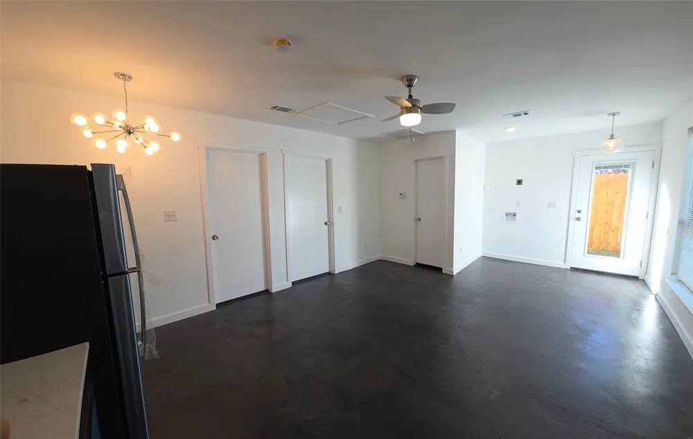 1135 Holly Glen Circle #A Dallas, TX 75232