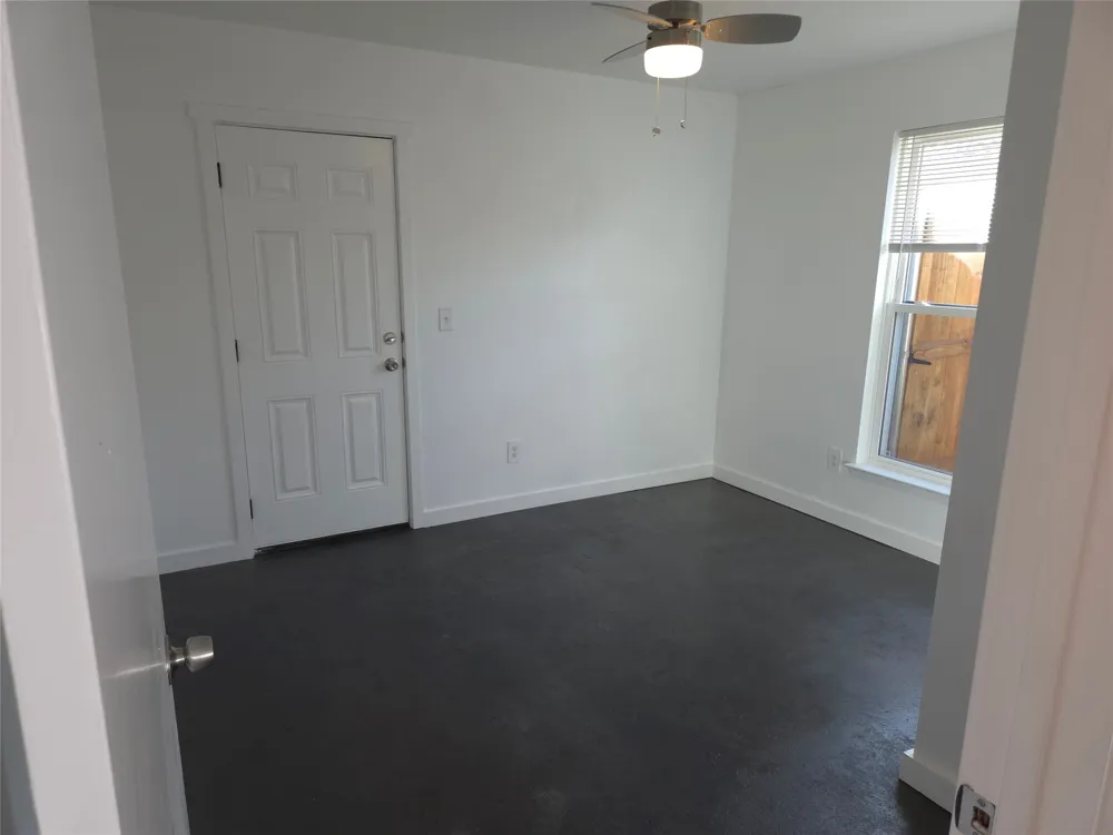 1135 Holly Glen Circle #A Dallas, TX 75232