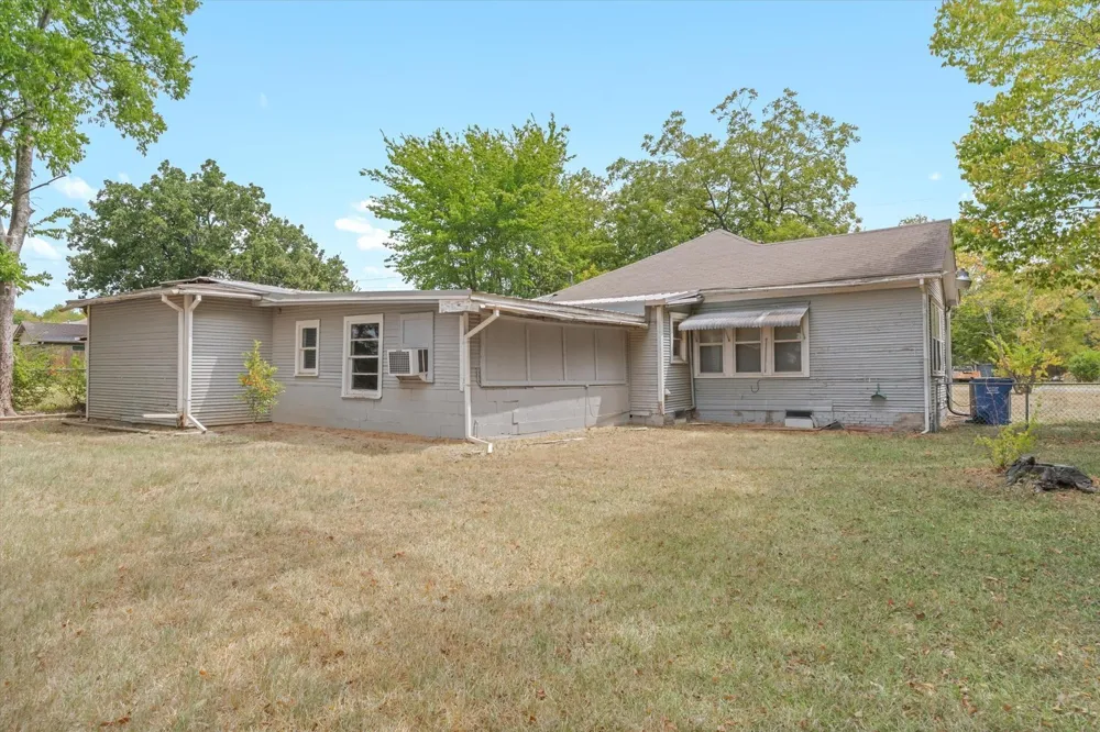 909 N Naid Street Grand Saline, TX 75140