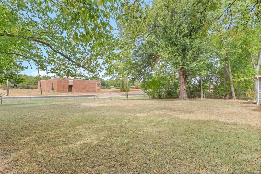 909 N Naid Street Grand Saline, TX 75140