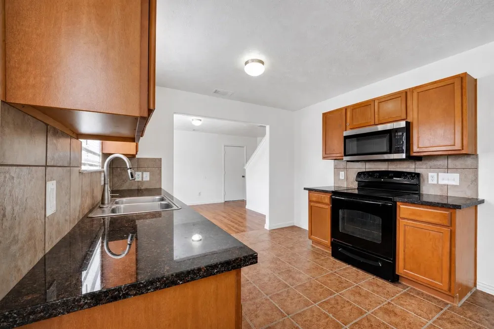 4403 Sprangletop Avenue Baytown, TX 77521