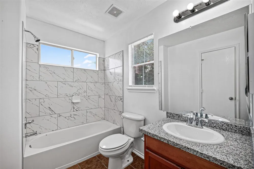 4403 Sprangletop Avenue Baytown, TX 77521