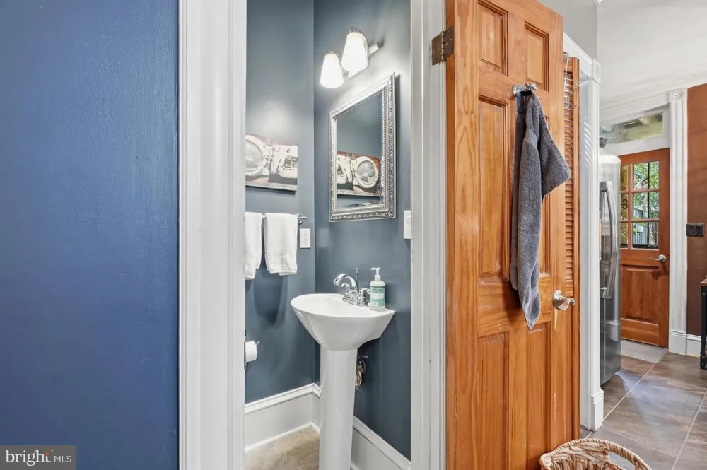 3493 HOLMEAD PLACE NW Washington, DC 20010