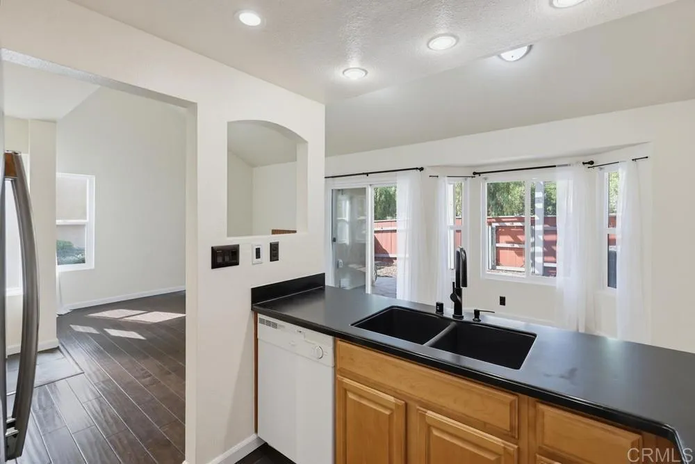 1881 MANZANA WAY San Diego, CA 92139