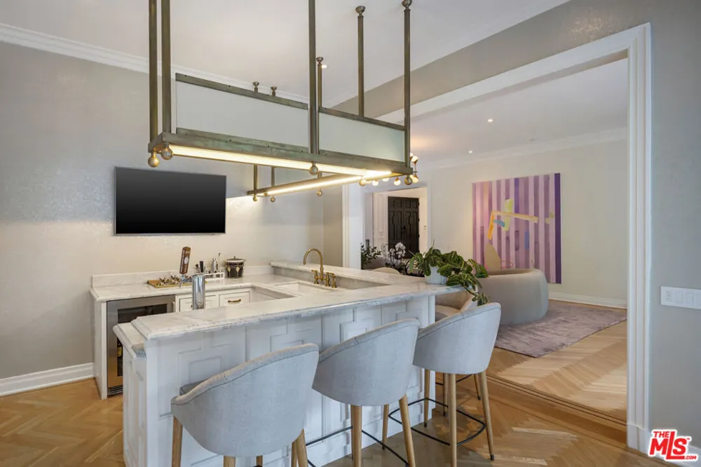 9135 Hazen Drive Beverly Hills, CA 90210