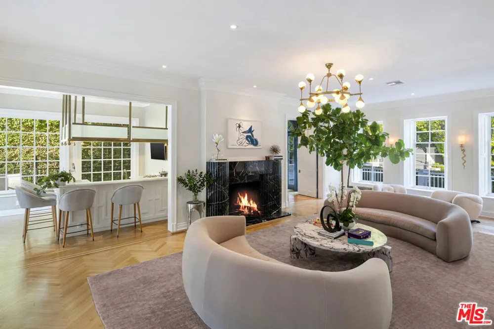 9135 Hazen Drive Beverly Hills, CA 90210