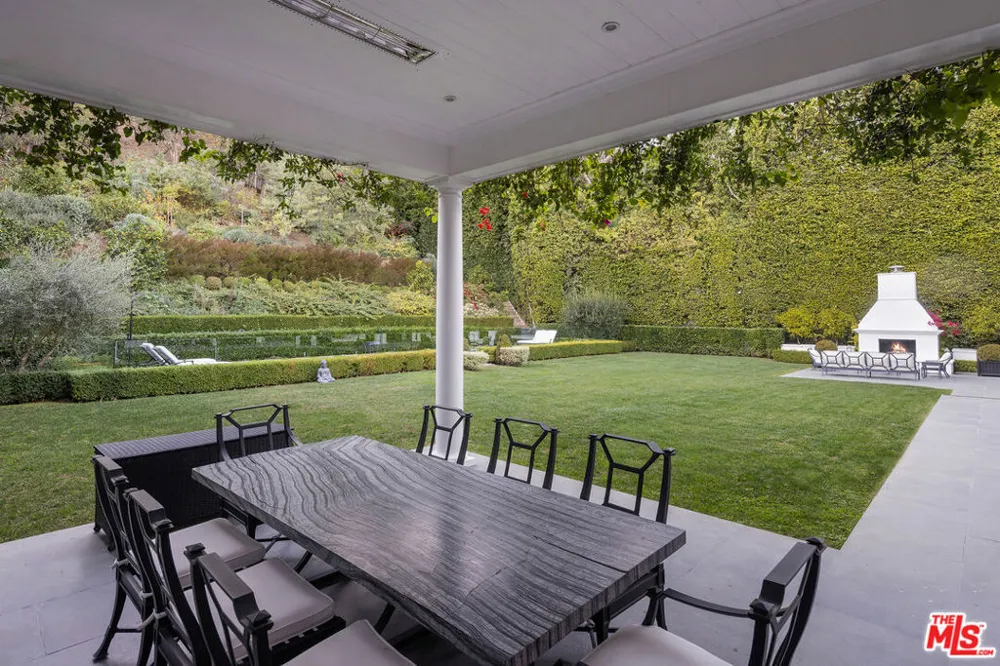 9135 Hazen Drive Beverly Hills, CA 90210