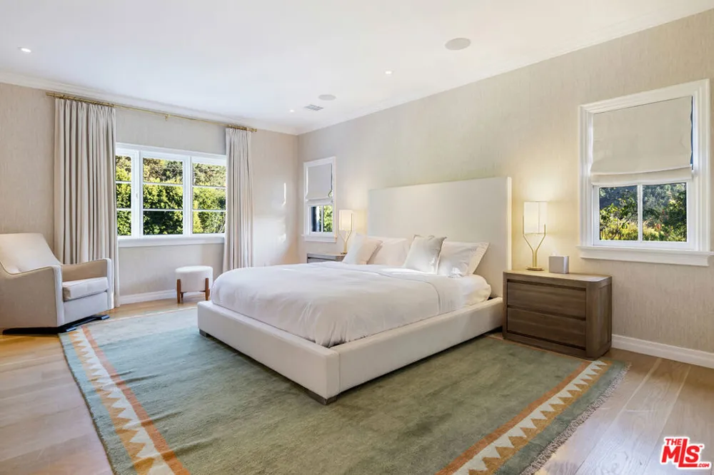 9135 Hazen Drive Beverly Hills, CA 90210
