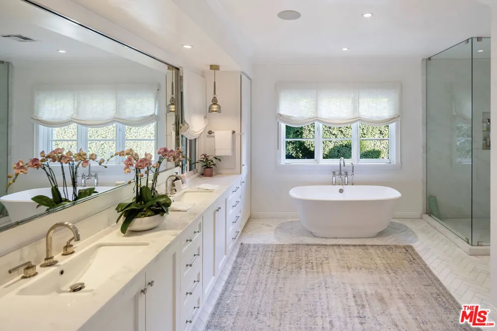 9135 Hazen Drive Beverly Hills, CA 90210