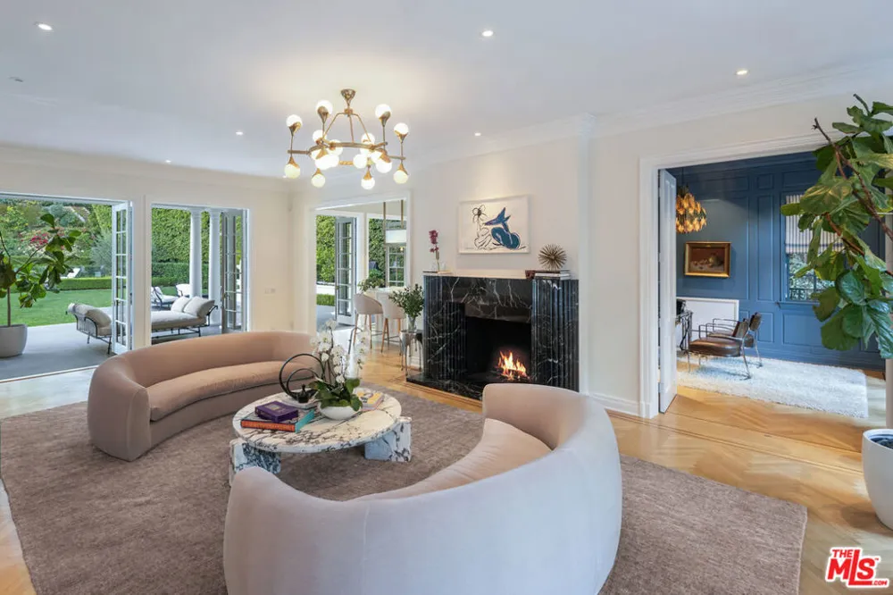 9135 Hazen Drive Beverly Hills, CA 90210