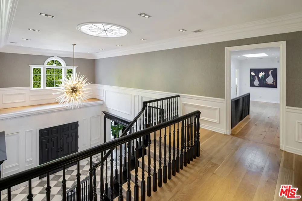 9135 Hazen Drive Beverly Hills, CA 90210
