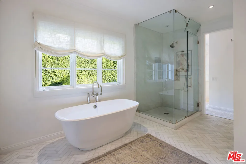9135 Hazen Drive Beverly Hills, CA 90210