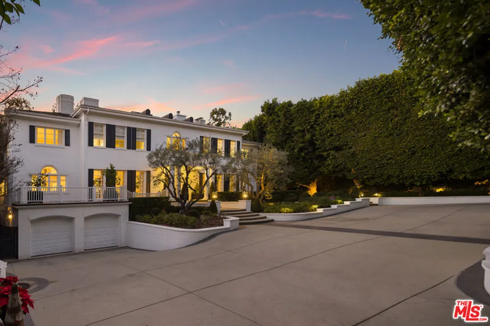 9135 Hazen Drive Beverly Hills, CA 90210