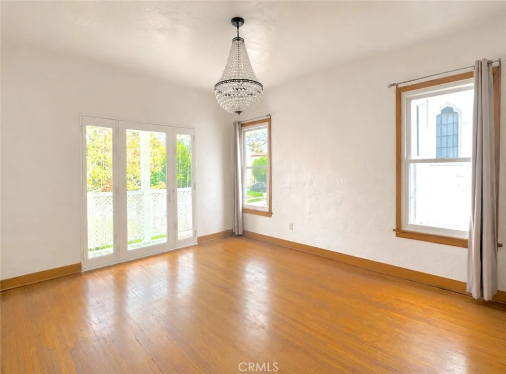 6622 W 6th Los Angeles, CA 90048