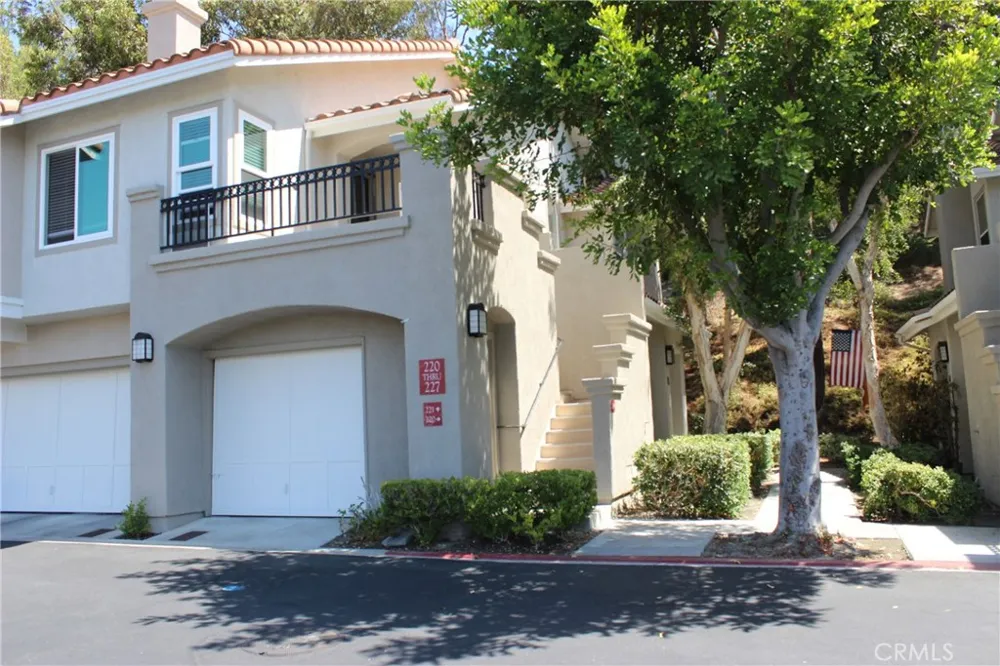 221 California Court Mission Viejo, CA 92692