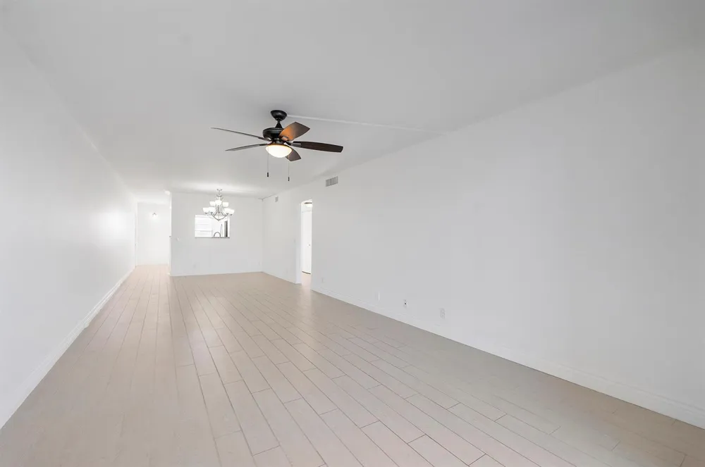 4072 Guildford D Boca Raton, FL 33434