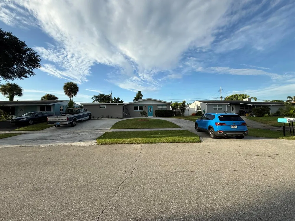 4400 APPLECREST DRIVE Palm Beach Gardens, FL 33410