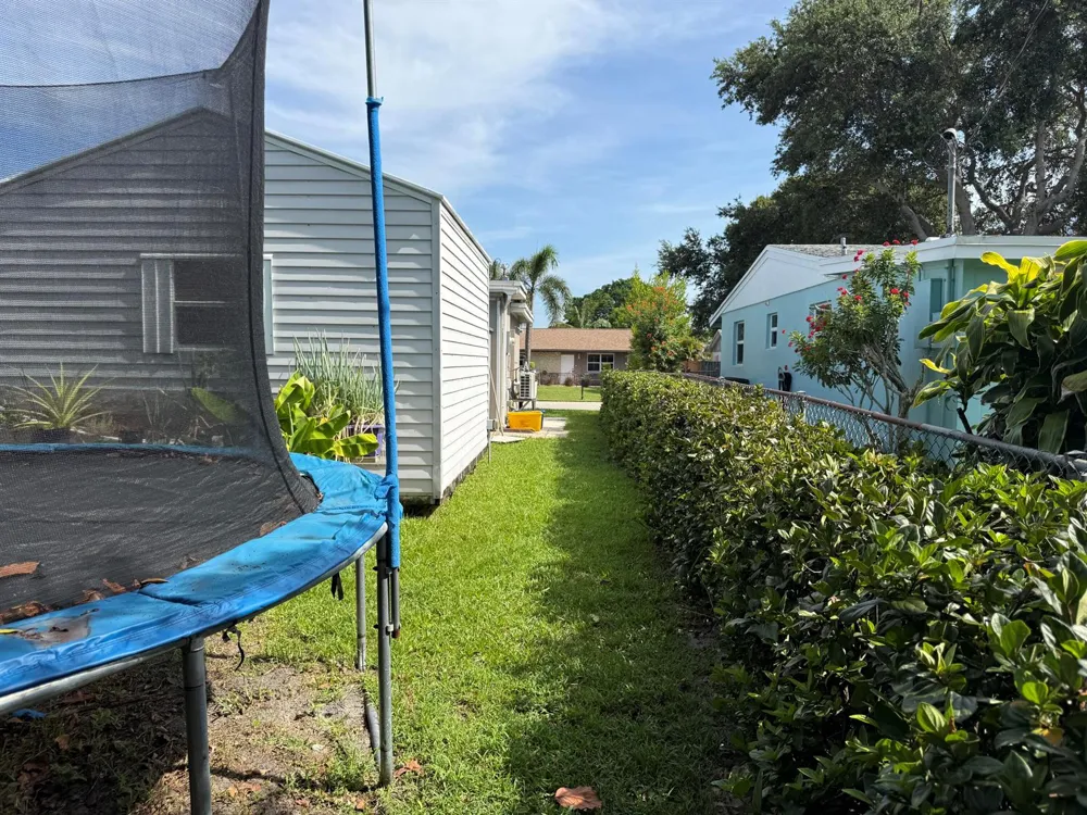4400 APPLECREST DRIVE Palm Beach Gardens, FL 33410