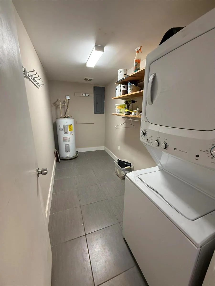 4400 APPLECREST DRIVE Palm Beach Gardens, FL 33410