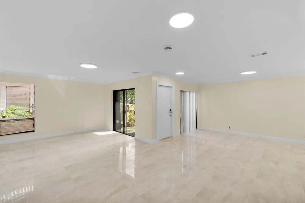 4206 NW 114th Terrace #06 Coral Springs, FL 33065