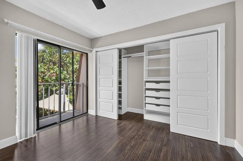846 BLUE RIDGE CIRCLE West Palm Beach, FL 33409