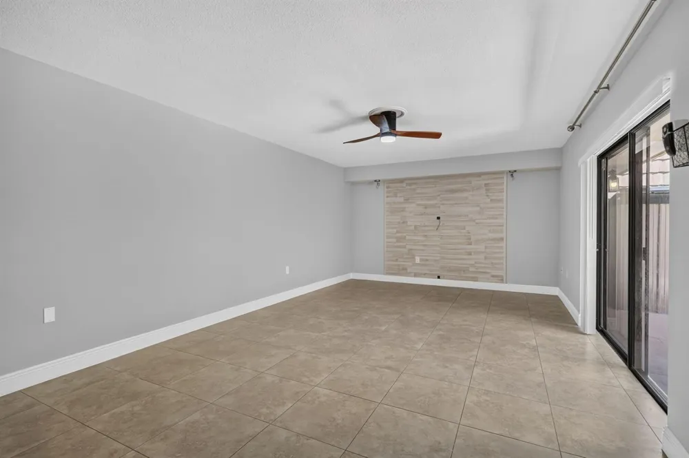 846 BLUE RIDGE CIRCLE West Palm Beach, FL 33409