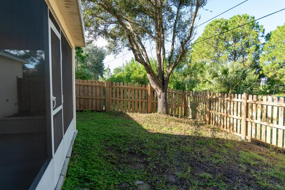 8455 102nd Court Vero Beach, FL 32967