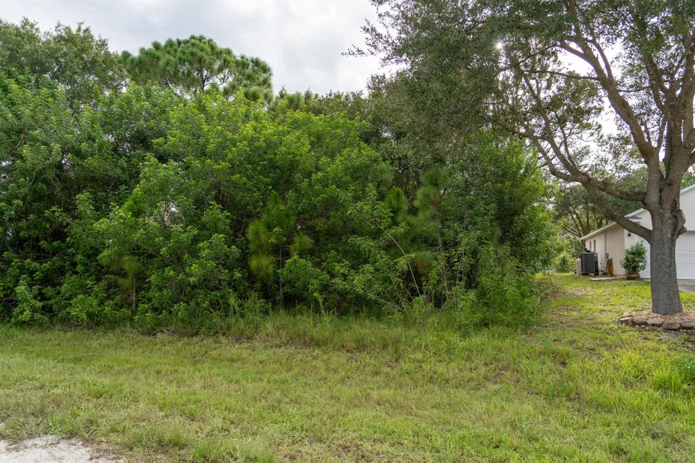 8455 102nd Court Vero Beach, FL 32967