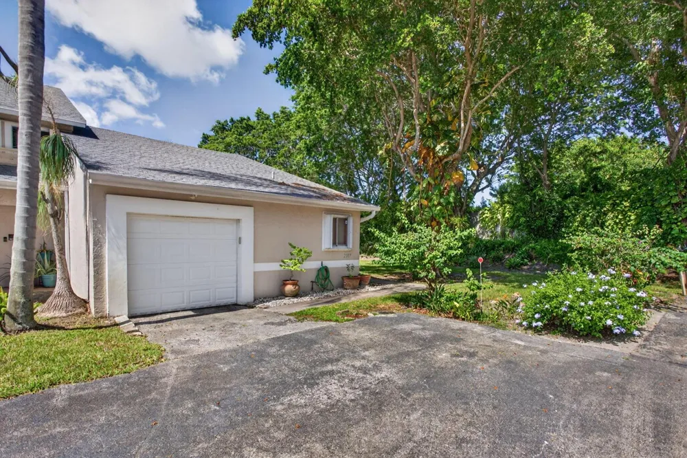 2007 DISCOVERY CIRCLE E Deerfield Beach, FL 33442