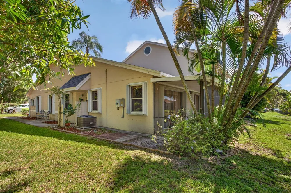 2007 DISCOVERY CIRCLE E Deerfield Beach, FL 33442