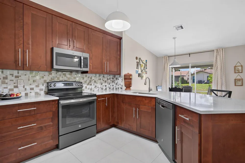 2007 DISCOVERY CIRCLE E Deerfield Beach, FL 33442