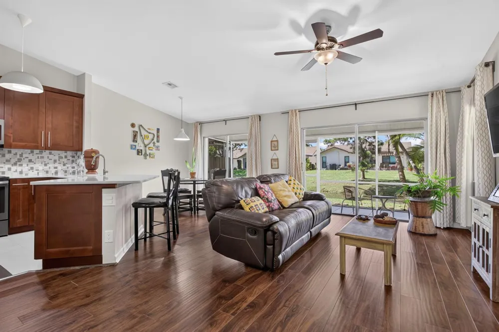 2007 DISCOVERY CIRCLE E Deerfield Beach, FL 33442