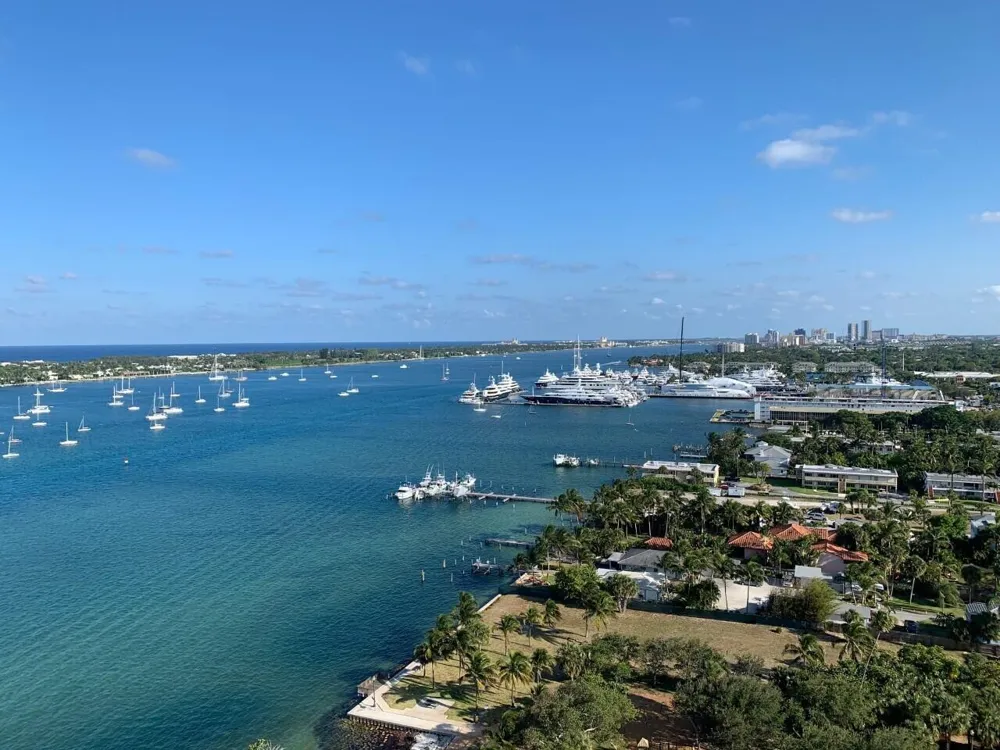5200 Flagler Drive #2205 West Palm Beach, FL 33407