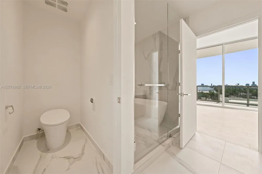 1400 Biscayne Blvd #505 Miami, FL 33132