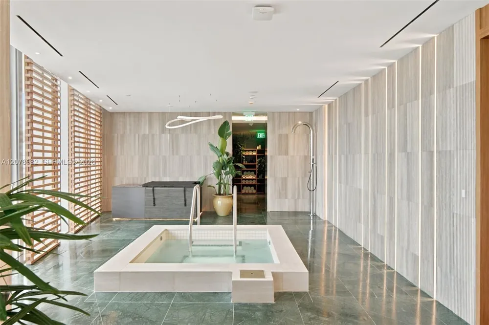 1400 Biscayne Blvd #505 Miami, FL 33132