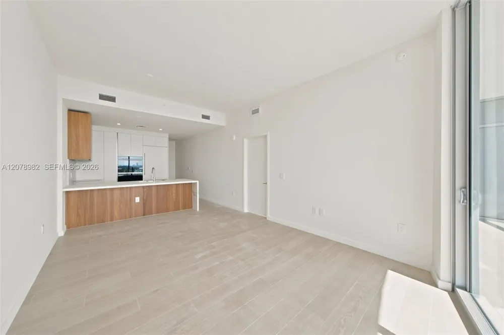 1400 Biscayne Blvd #505 Miami, FL 33132