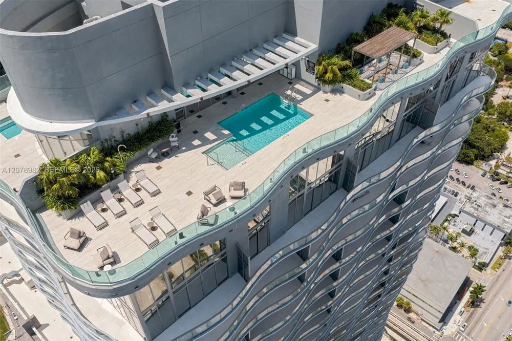 1400 Biscayne Blvd #505 Miami, FL 33132