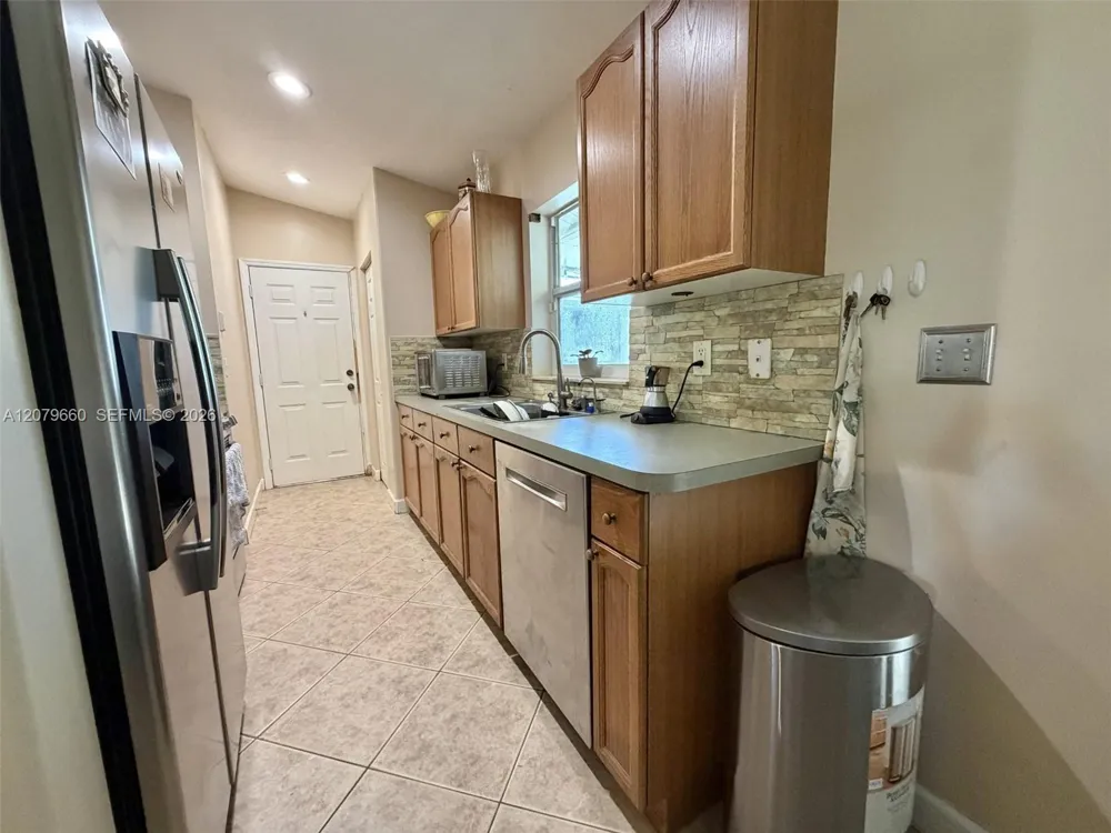 16298 90th St N Loxahatchee, FL 33470