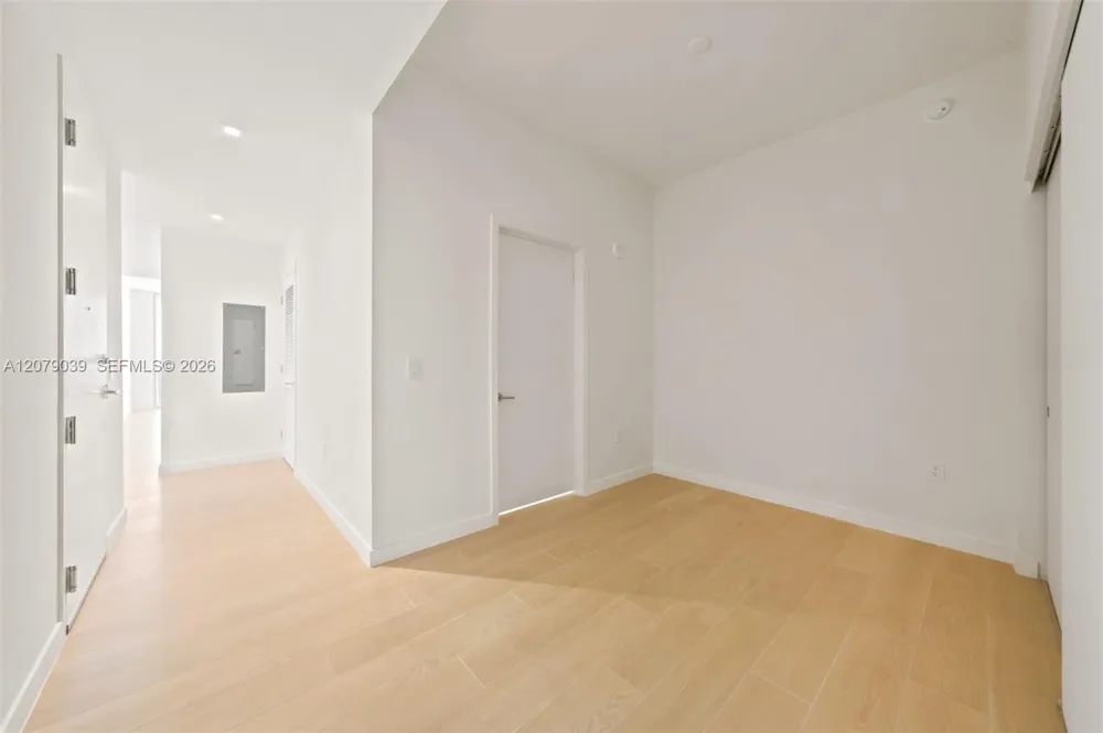 1400 Biscayne Blvd #1205 Miami, FL 33132