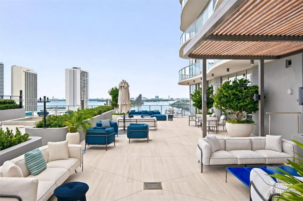 1400 Biscayne Blvd #1205 Miami, FL 33132