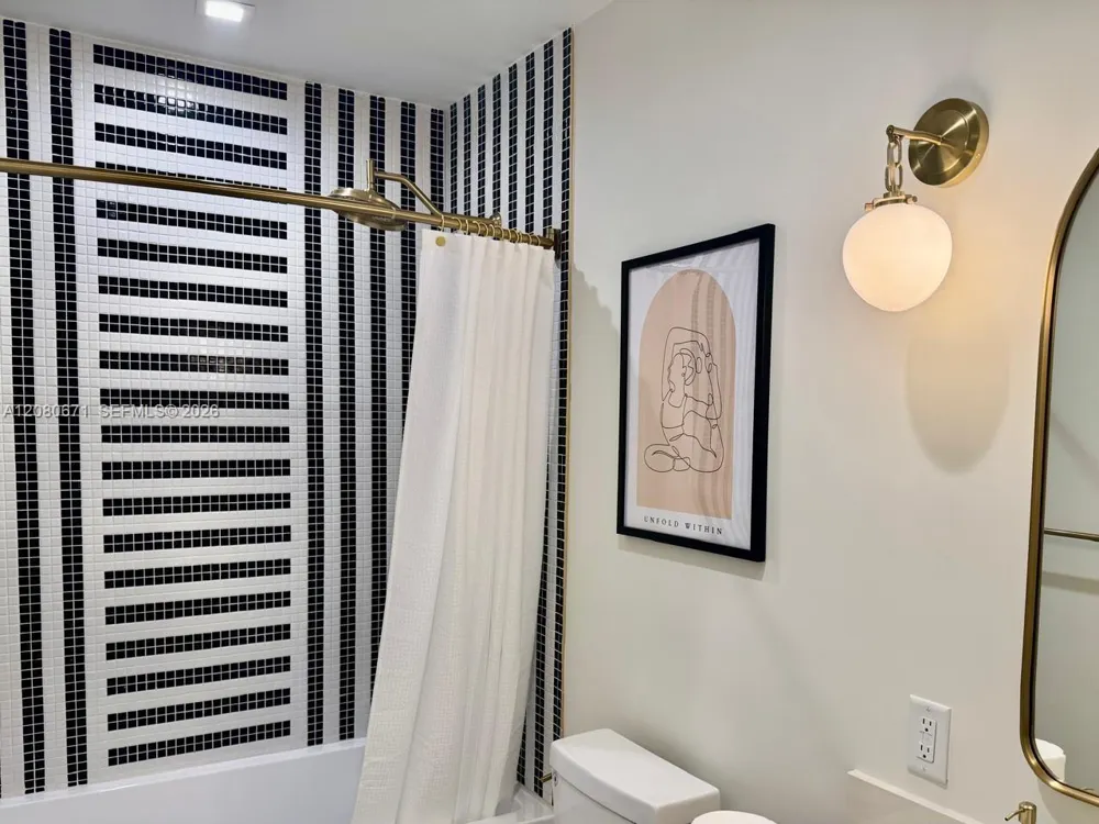 2700 NW 2nd Ave #430 Miami, FL 33127