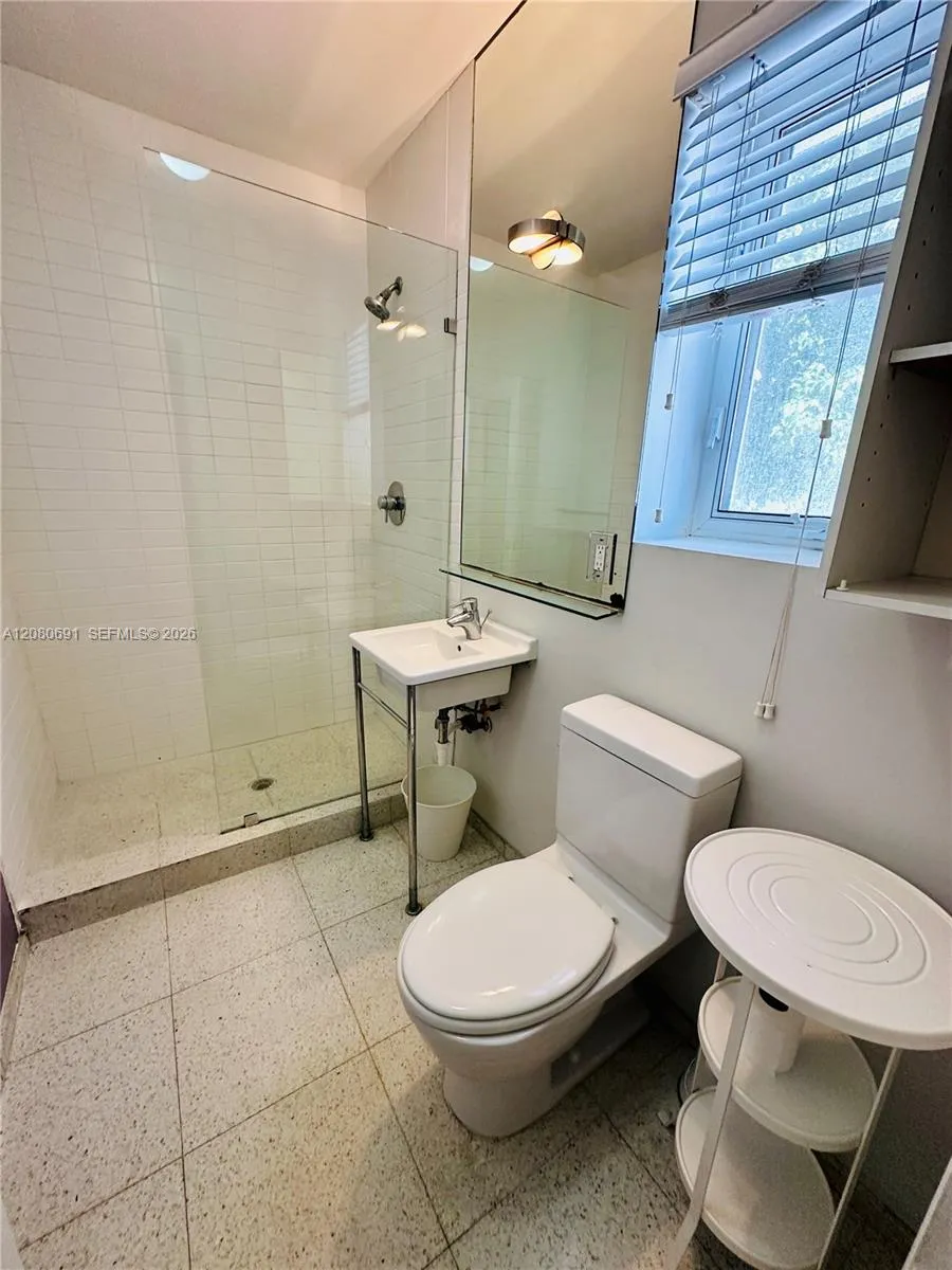 745 13th St #17 Miami Beach, FL 33139
